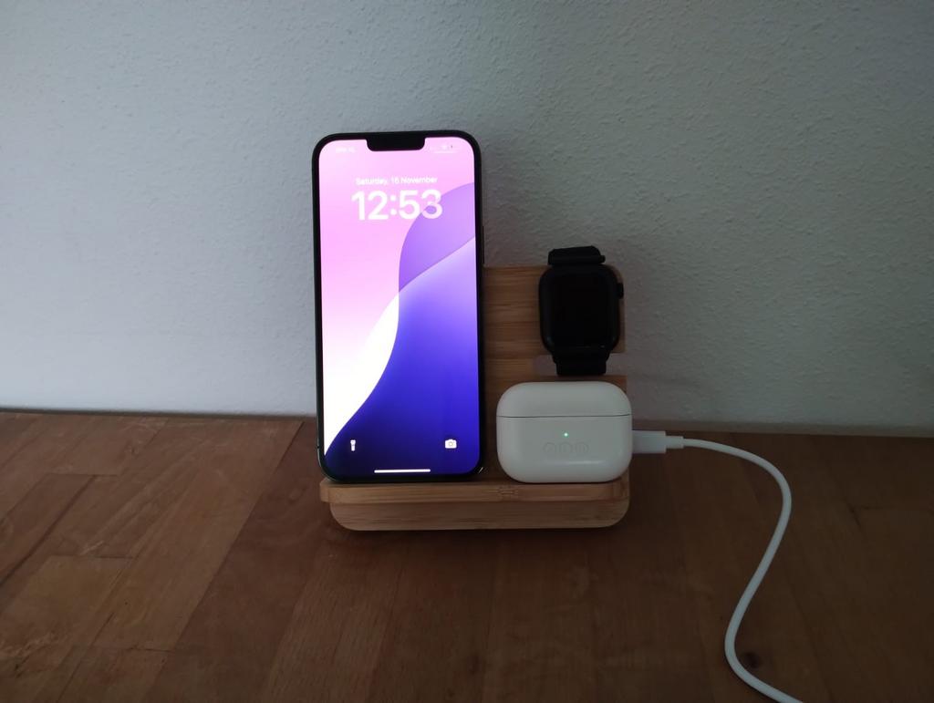3 in 1 Apple oplaadstation, Telecommunicatie, Mobiele telefoons | Telefoon-opladers, Ophalen of Verzenden, Zo goed als nieuw, Apple iPhone