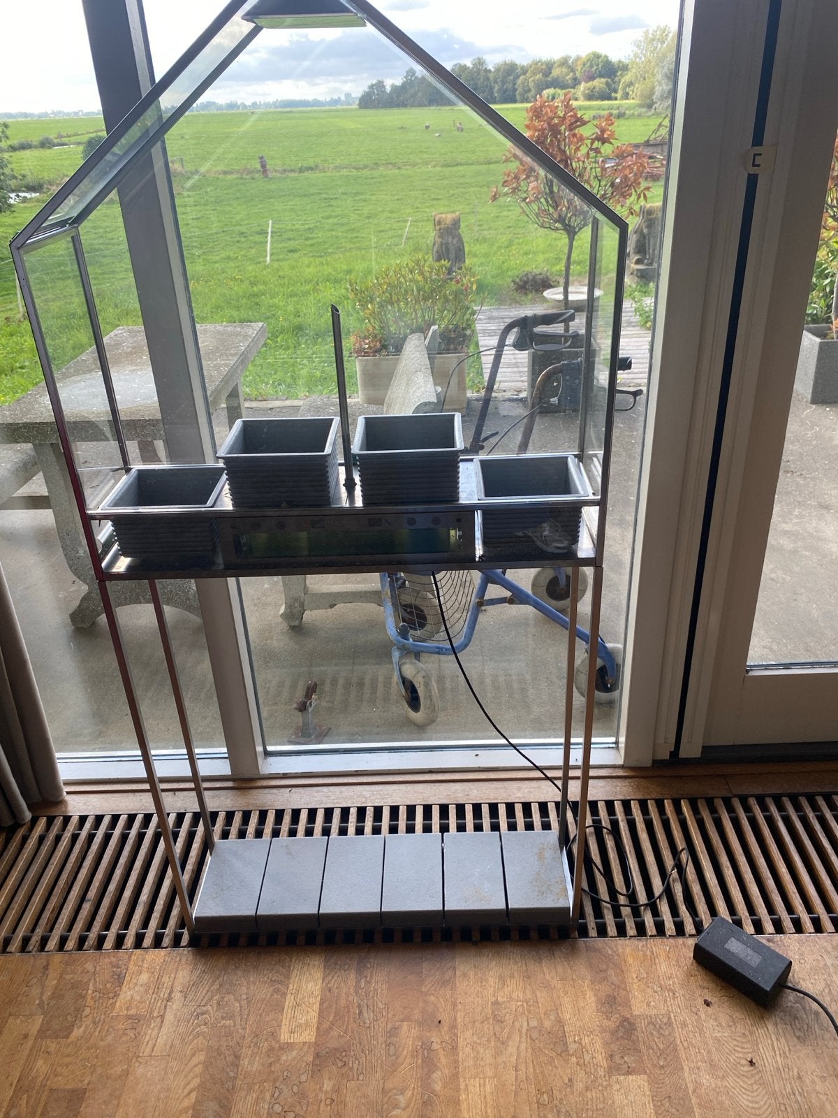 Smeg Design Greenhouse met verlichting en sproeisysteem, Tuin en Terras, Kweekspullen, Ophalen, Gebruikt, Kweekkast