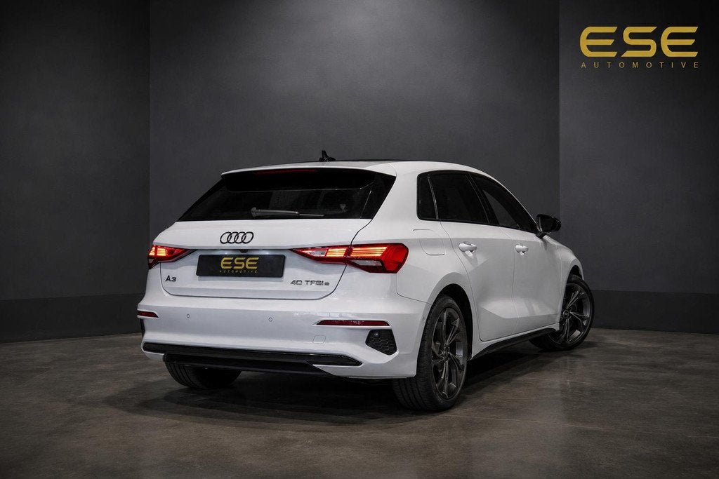 Audi A3 Sportback 40 TFSI e Edition | Camera | Led | Virtual, Auto's, Stof, Gebruikt, 4 cilinders, Wit