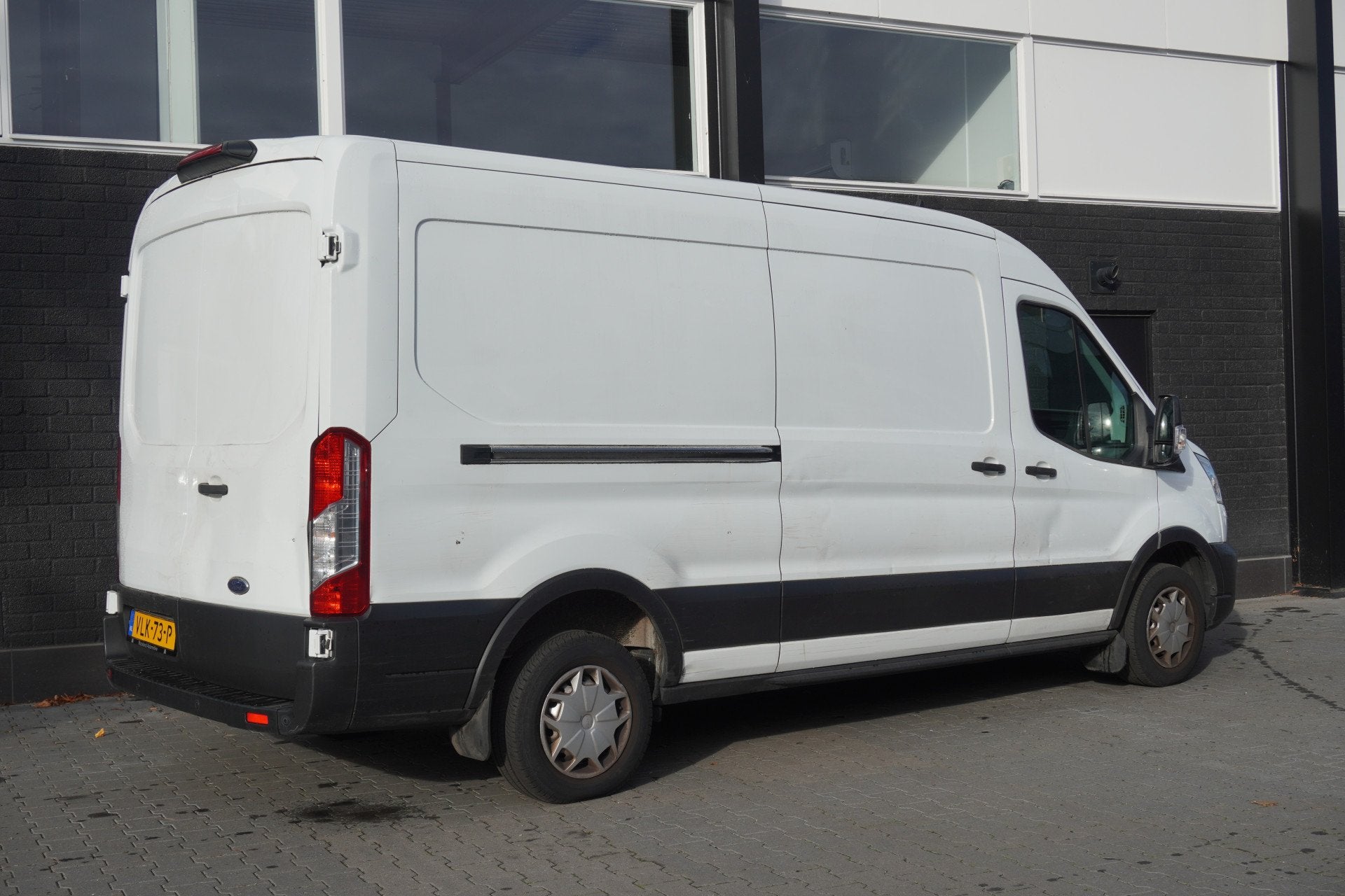 Ford Transit 2.0 TDCI L3H2 EURO 6 - Airco - Cruise - PDC -, Stof, 4 cilinders, 2450 kg, Wit