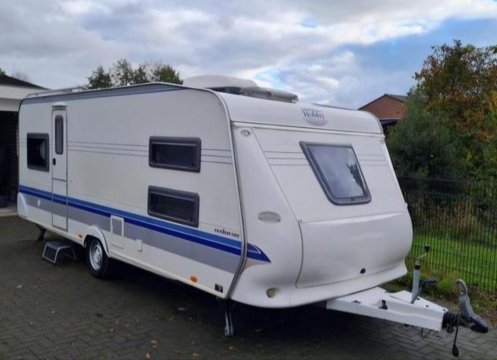 Hobby caravan 560 kinderkamer met stapelbed en airco