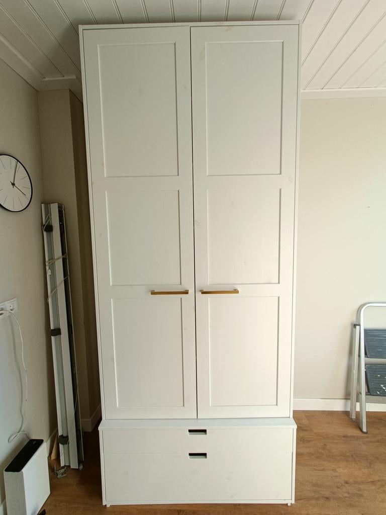 Basiclabel Kledingkast Skik - Grenen - Wit - 231x95x62, Huis en Inrichting, Ophalen, Gebruikt, Met deur(en), 200 cm of meer