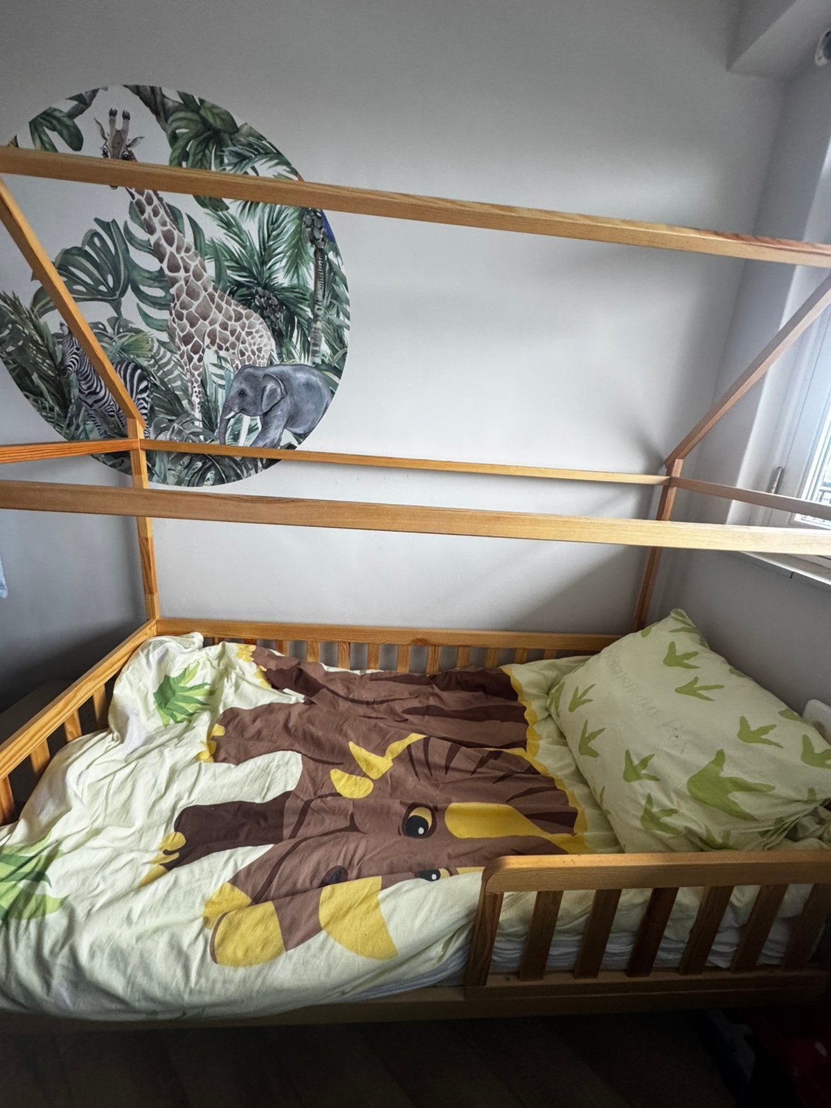 Kinderbed huisje, Ophalen, 70 tot 85 cm, 140 tot 160 cm, Zo goed als nieuw