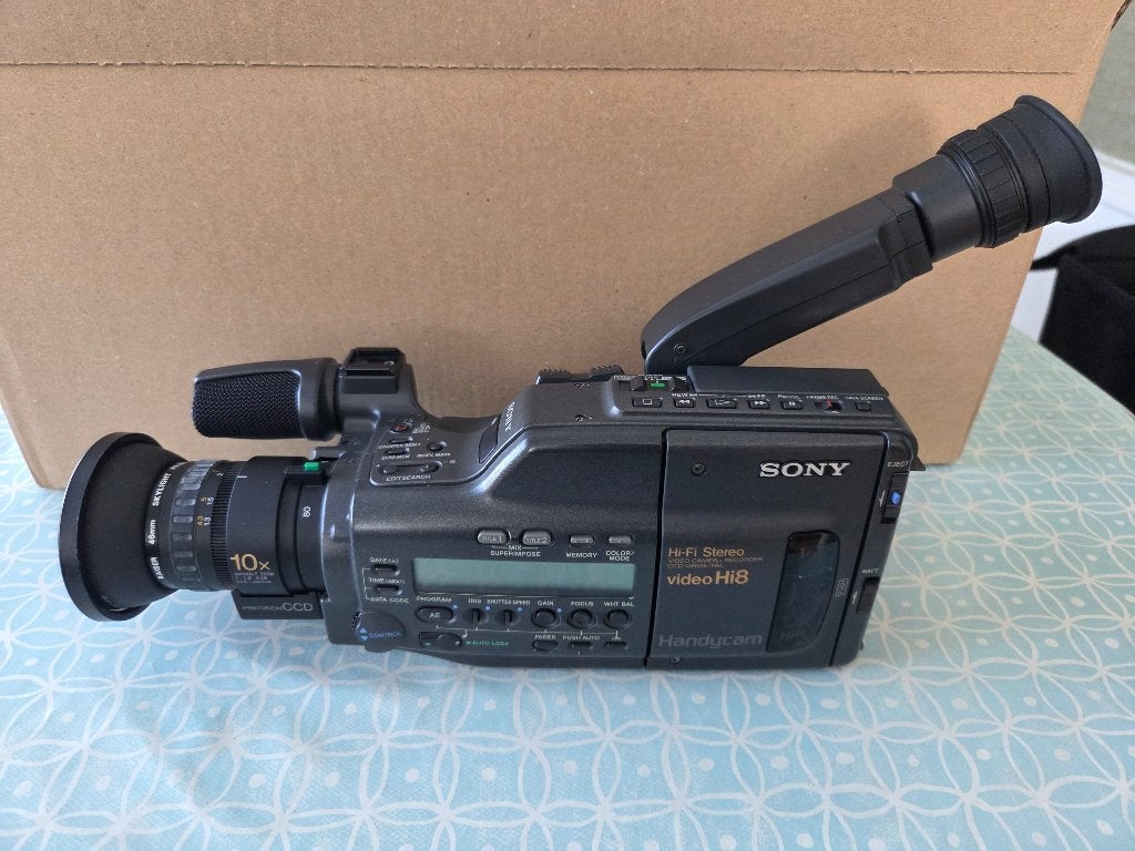 Defecte Sony CCD-V800 E Video 8 / Hi 8 Camcorder, Audio, Tv en Foto, Ophalen, Hi 8, Camera