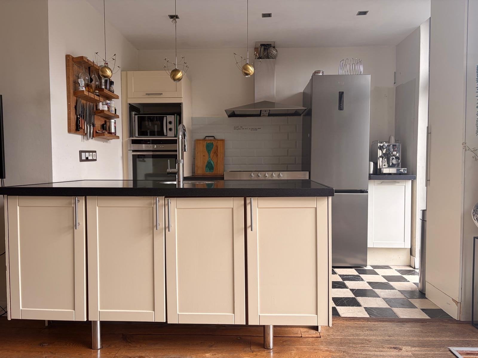 Complete keuken met eiland (en apparatuur in overleg), Huis en Inrichting, Ophalen, Gebruikt, Hoekkeuken, Composiet