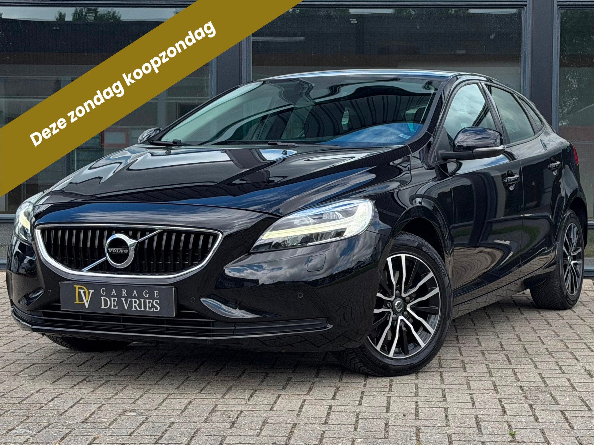 Volvo V40 2.0 T2 Nordic+ Full Option Orig NL NAP 2e Eigenaar, Auto's, Volvo, Voorwielaandrijving, Dealer onderhouden, Gebruikt