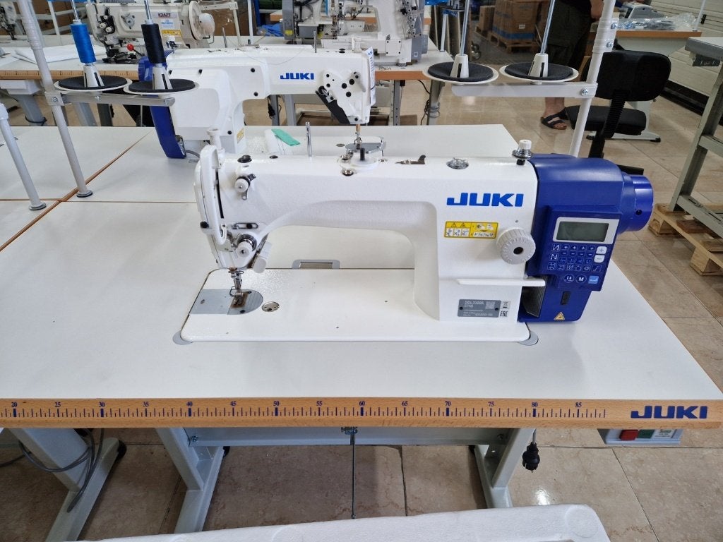 INDUSTRIELE NAAIMACHINE JUKI DDL-7000 ACTIE 4, Nieuw, Naaimachine, Industrieel, Ophalen