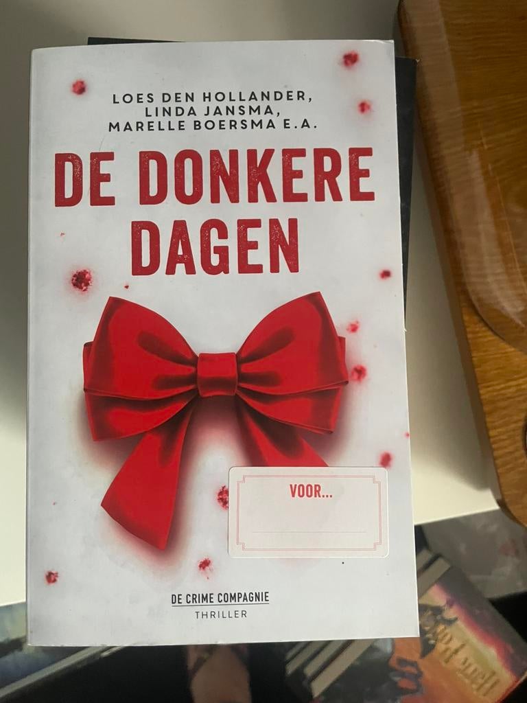De donkere dagen, Ophalen of Verzenden, Zo goed als nieuw