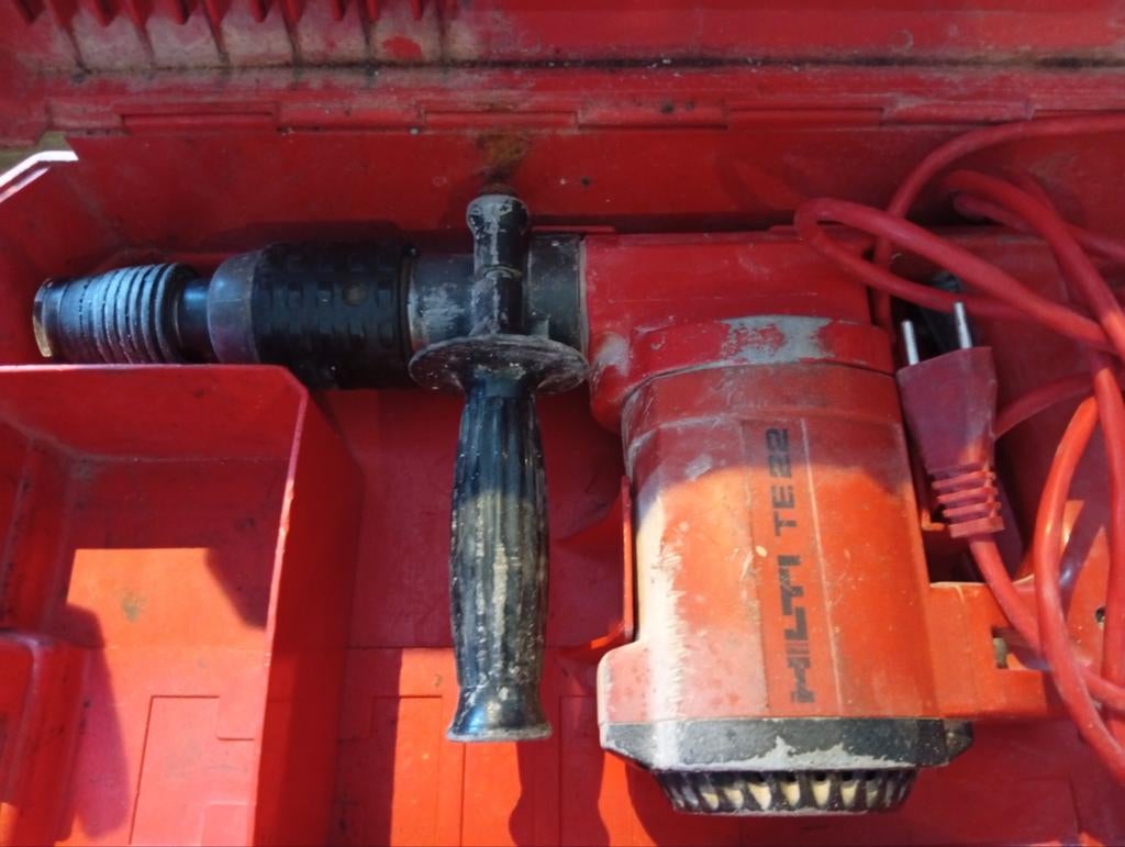 Hilti Boorhamer TE-22, Doe-het-zelf en Verbouw, Gereedschap | Boormachines, Ophalen of Verzenden, Zo goed als nieuw, Boor- en/of Breekhamer