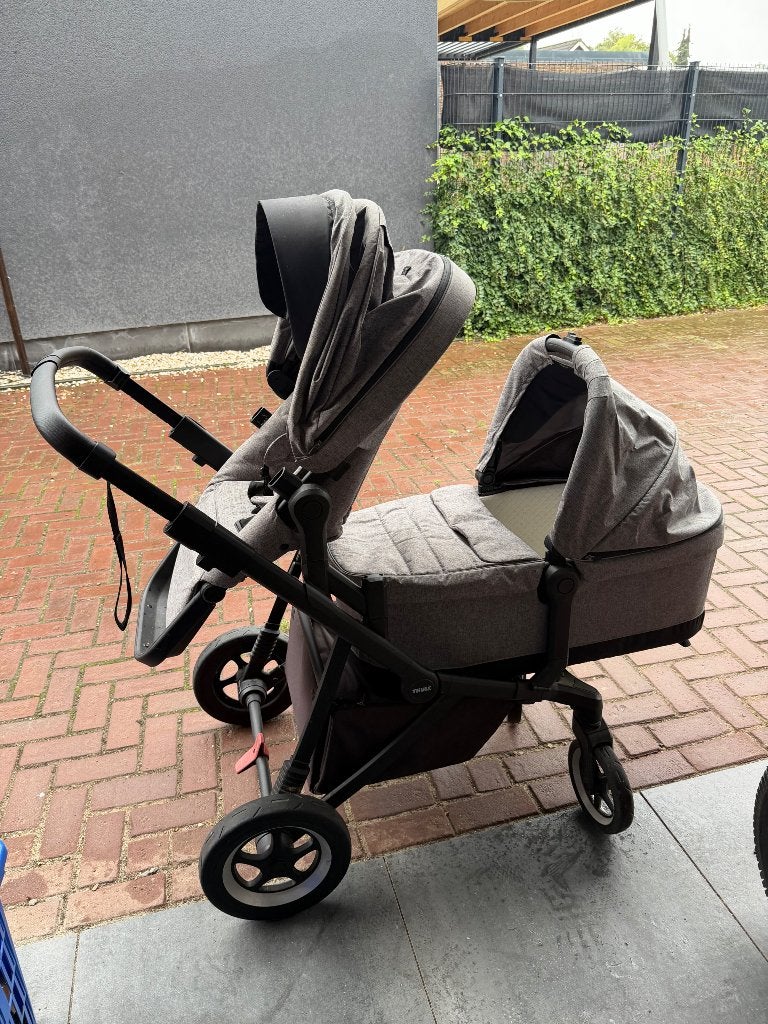Thule Sleek Grey Melange on Black - complete set, Kinderen en Baby's, Gebruikt, Combiwagen, Duowagen, Ophalen