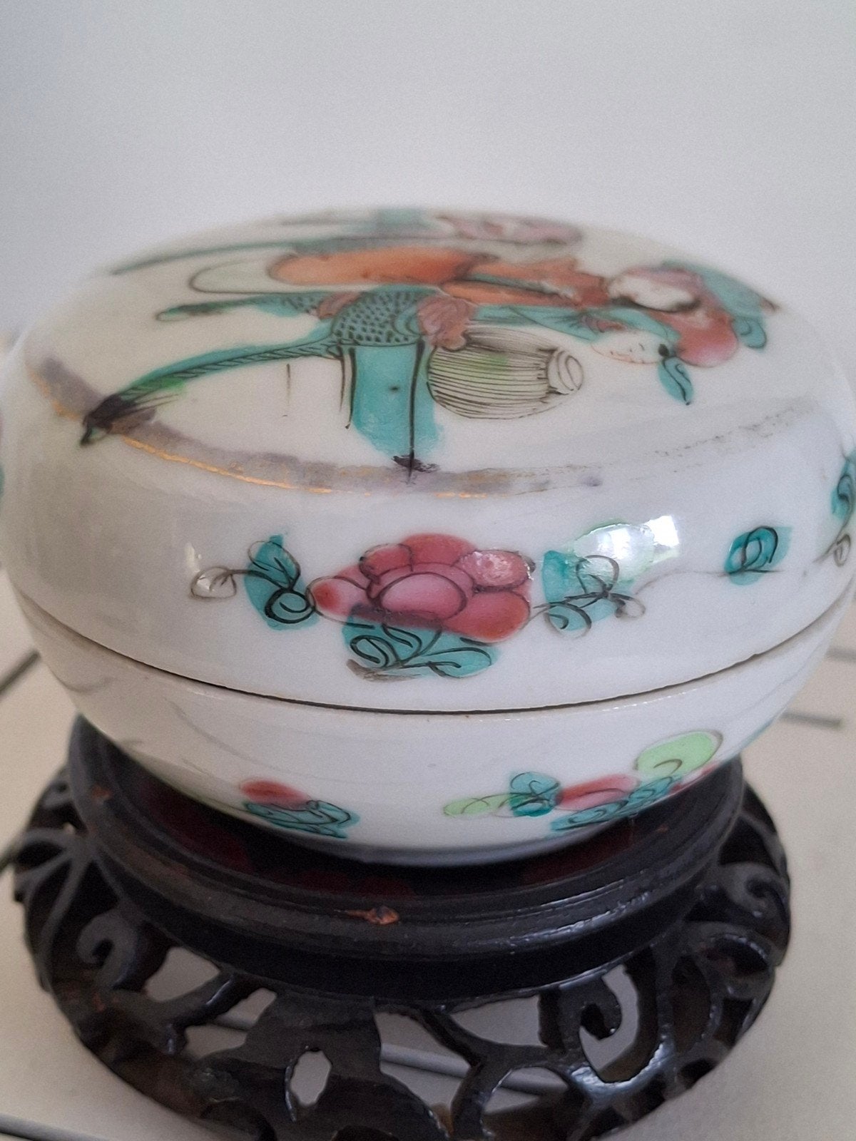 Chinees antiek Famille Rose dekseldoosje, 19e eeuw, Antiek en Kunst, Antiek | Keramiek en Aardewerk, Ophalen of Verzenden