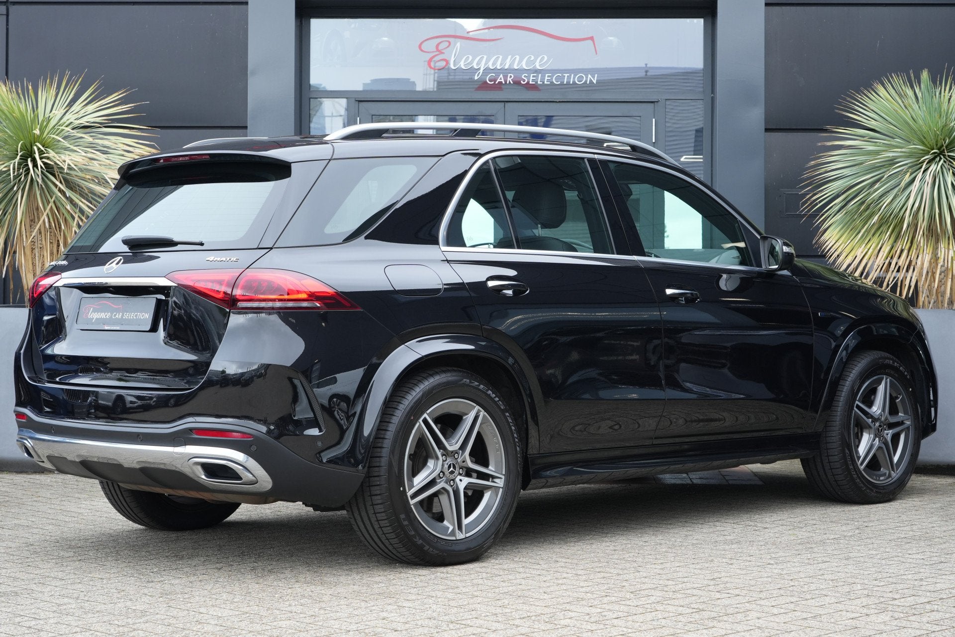 Mercedes-Benz GLE 350 e 4MATIC Premium 333pk Navigatie/360Ca, Auto's, Automaat, Gebruikt, Zwart, 4 cilinders