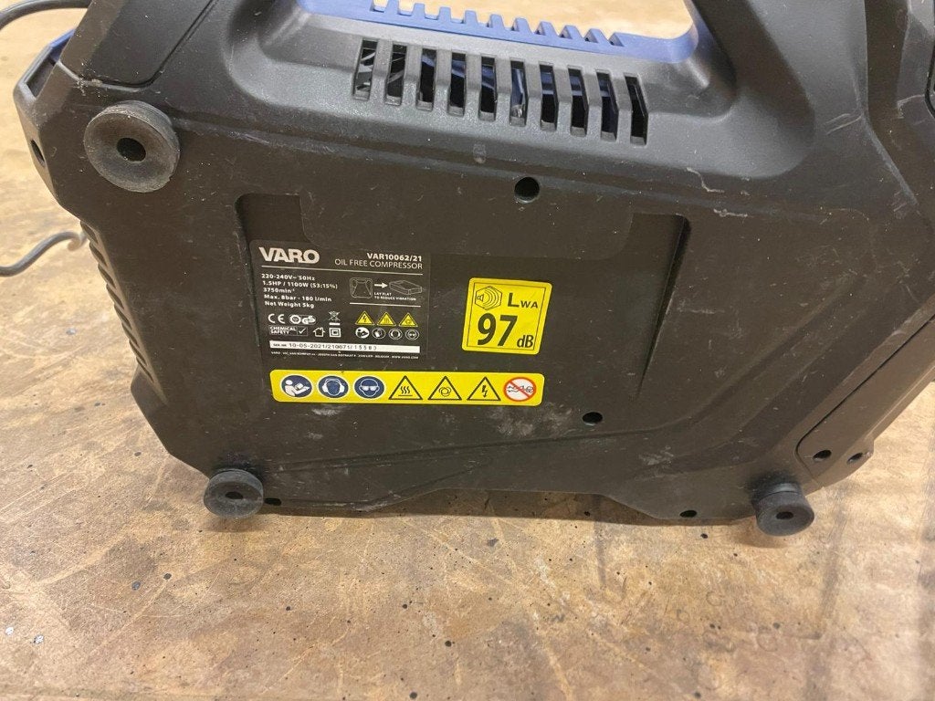 VARO olievrije compressor, Doe-het-zelf en Verbouw, Gebruikt, 100 liter of meer, Ophalen of Verzenden, Minder dan 200 liter/min
