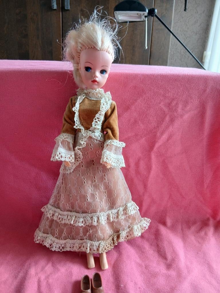 Barbie sindy  vintage jurk 12, Ophalen of Verzenden, Zo goed als nieuw, Pop