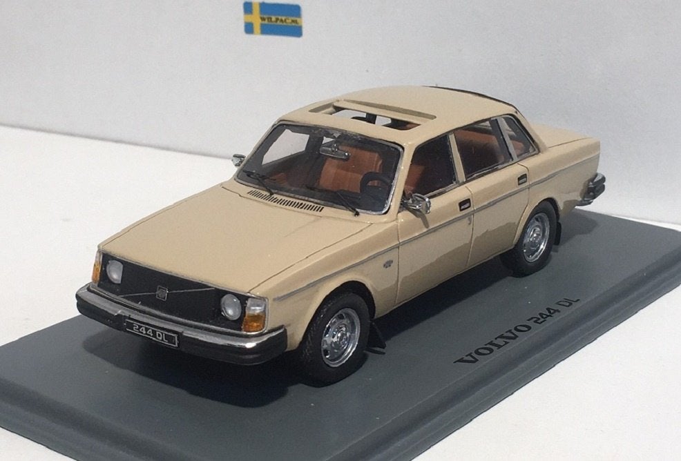 Volvo 244DL 244 DL beige resin. NEO 1:43 lijm bij voorruit., Ophalen of Verzenden, Nieuw, Auto, Overige merken