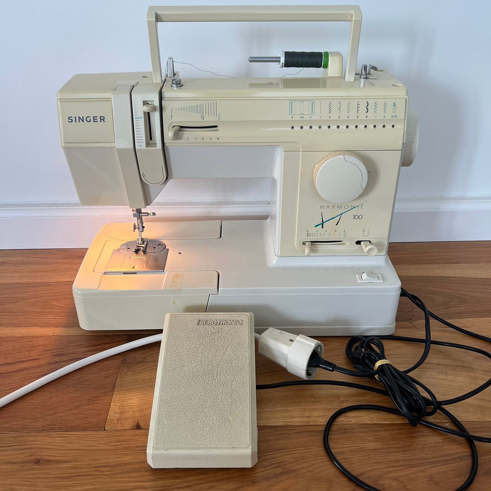 Singer Harmonie 100 (Model 9130) naaimachine met voetpedaal, Ophalen, Gebruikt, Naaimachine, Singer