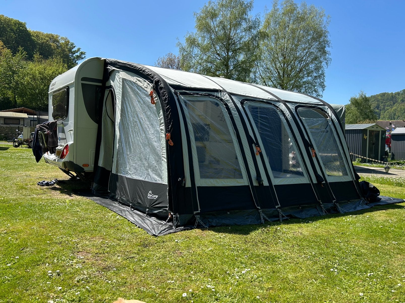 Te koop : opblaasbare voortent Dorema Magnum 390 Airforce, Caravans en Kamperen, Tenten, Ophalen, Zo goed als nieuw, Tot en met 2