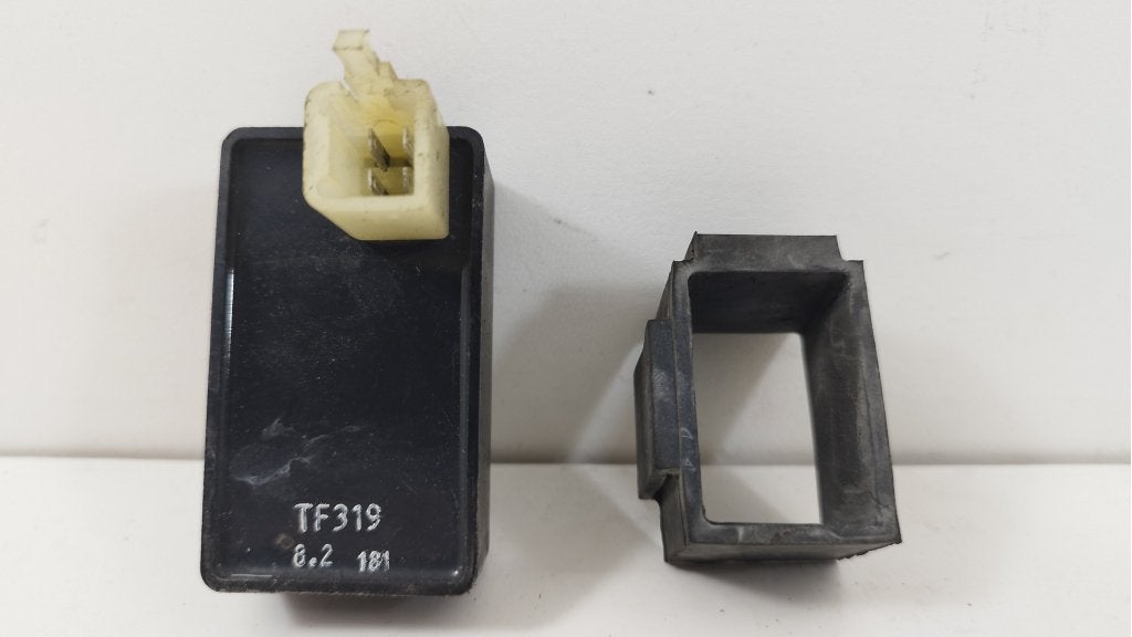 Relais brandstof pomp TF319 8.2 181 Honda ST 1100, Niet ingevuld, Gebruikt, Niet ingevuld, Ophalen of Verzenden