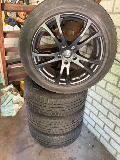 Winterbanden Mitsubishi Outlander, Auto-onderdelen, Banden en Velgen, Ophalen, 18 inch, Gebruikt, Banden en Velgen