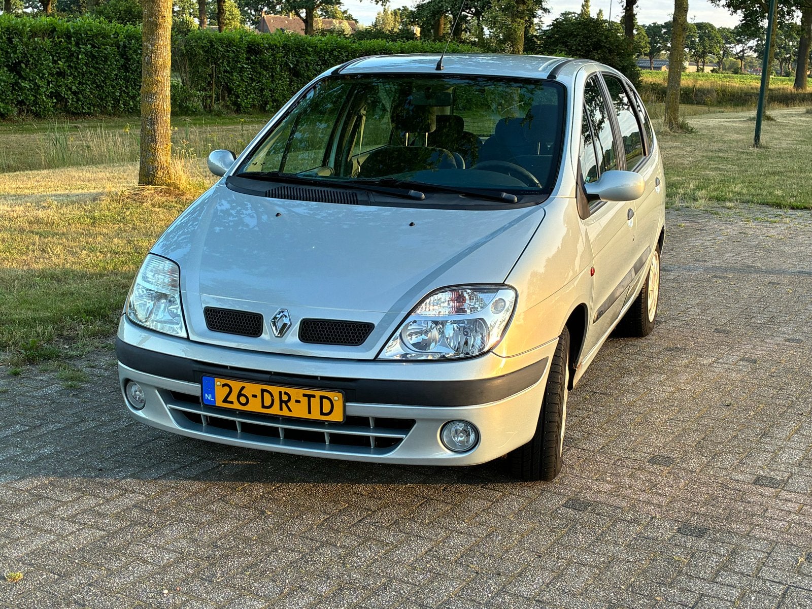 Renault Scénic 1.6 16V RT 1999 (model 2000) APK juni’27, Auto's, Voorwielaandrijving, 1225 kg, 4 cilinders, Handgeschakeld