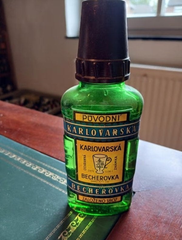 Vintage Becherovka Miniflesje - Karlovarská Původní, Ophalen of Verzenden, Nieuw