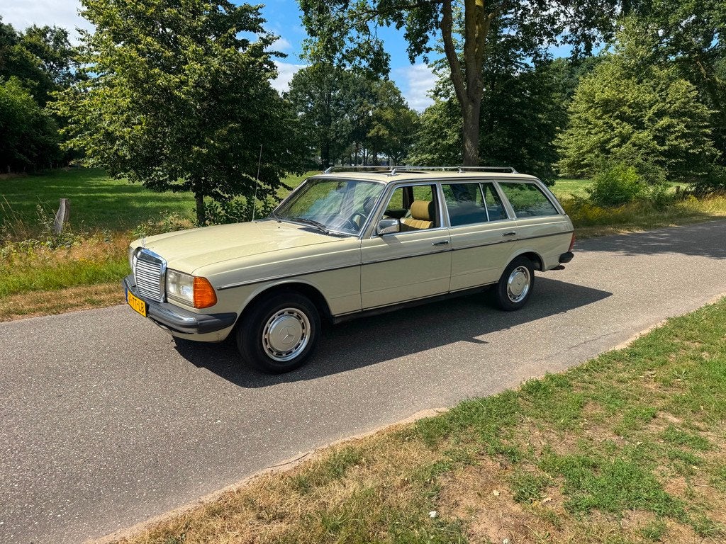 Mercedes-Benz 200-280 (W123) Combi 300TD Automaat, Auto's, Automaat, Mercedes-Benz, Diesel, Geïmporteerd