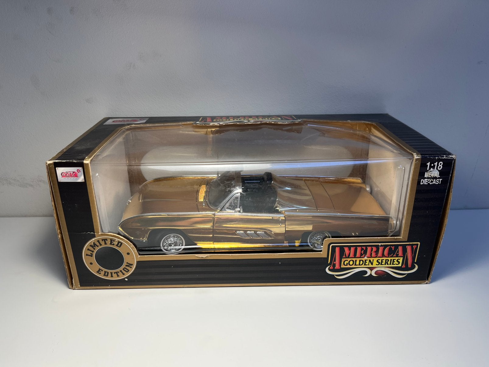 Anson - 1963 Ford Thunderbird Goud - Schaal 1:18, Hobby en Vrije tijd, Ophalen of Verzenden, Zo goed als nieuw