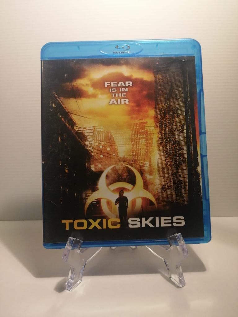 Toxic Skies, Ophalen of Verzenden, Zo goed als nieuw, Science Fiction en Fantasy