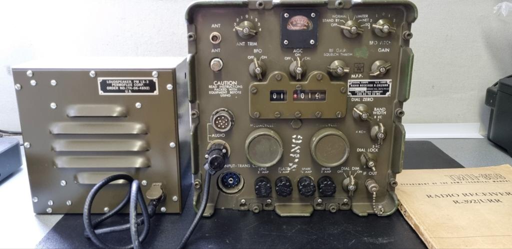 Militair ontvanger Collins R-392 met speaker en handleiding, Telecommunicatie, Zenders en Ontvangers, Ophalen of Verzenden