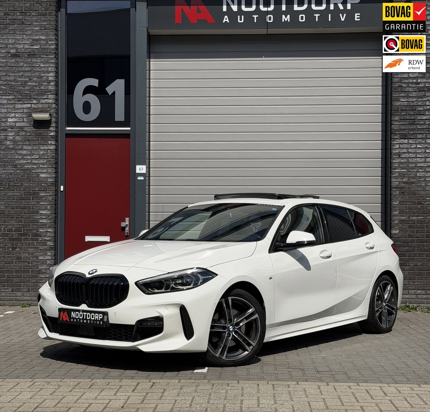 BMW 1-serie 118i Business Edition Plus/M/PANO/KUIP/HuD/CAMER, Auto's, BMW, Dealer onderhouden, Gebruikt, Wit, Leder
