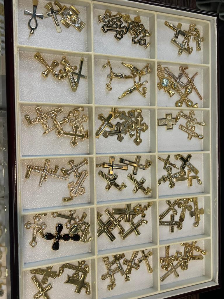 14 karaat gouden kruis hangers kettinghangers, Sieraden, Tassen en Uiterlijk, Kettinghangers, Ophalen of Verzenden, Zo goed als nieuw