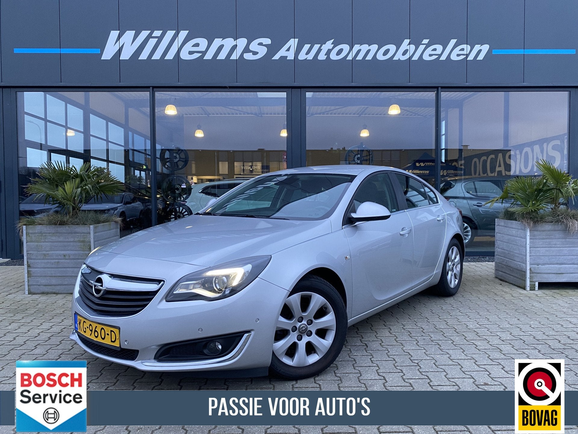 Opel Insignia 1.6 CDTI EcoFLEX Edition Navigatie, Camera & C, Auto's, 4 cilinders, Automatische klimaatregeling, Origineel Nederlands