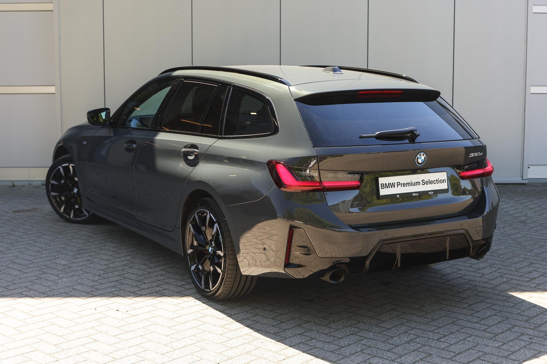 BMW 3 Serie Touring 330e High Executive M Sport Automaat / T, Auto's, BMW, 1998 cc, Achterwielaandrijving, Gebruikt, Euro 6