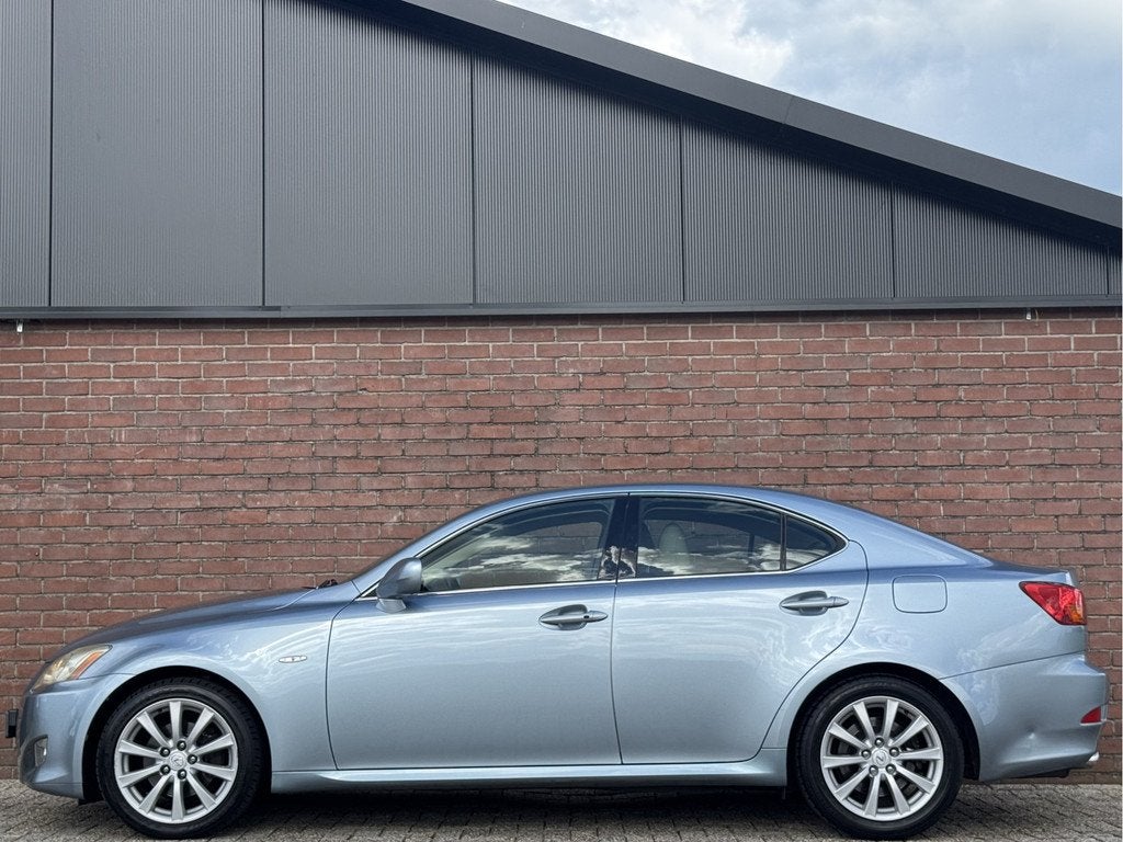 Lexus IS 250 BUSINESS | NL-AUTO! | DEALER OH! | LEDER!, Automaat, Achterwielaandrijving, Gebruikt, 1535 kg