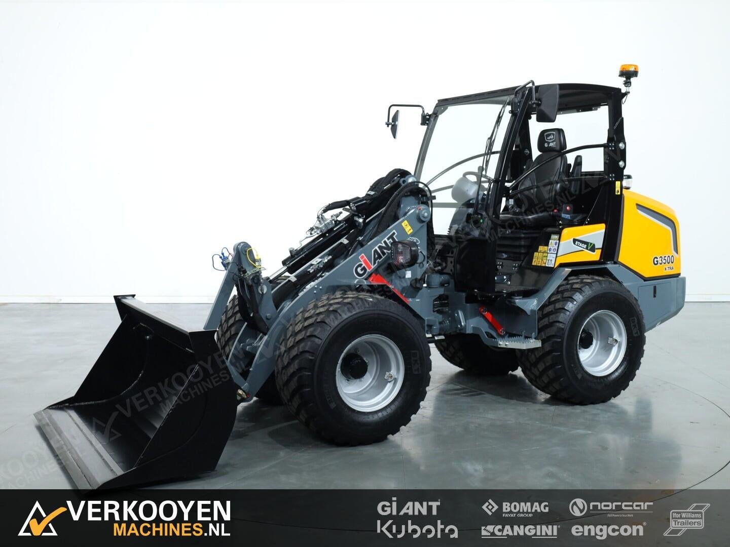 2026 Giant G3500 X-tra VK10766, Wiellader of Shovel