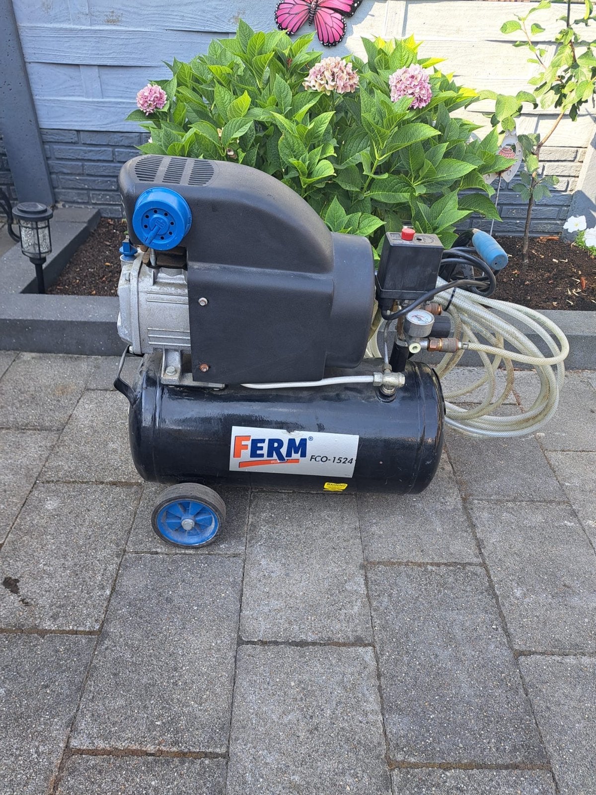 Ferm Compressor FCO-1524 - Compact en Mobiel, Doe-het-zelf en Verbouw, Compressors, Ophalen, Gebruikt, 6 tot 10 bar, 200 tot 400 liter/min