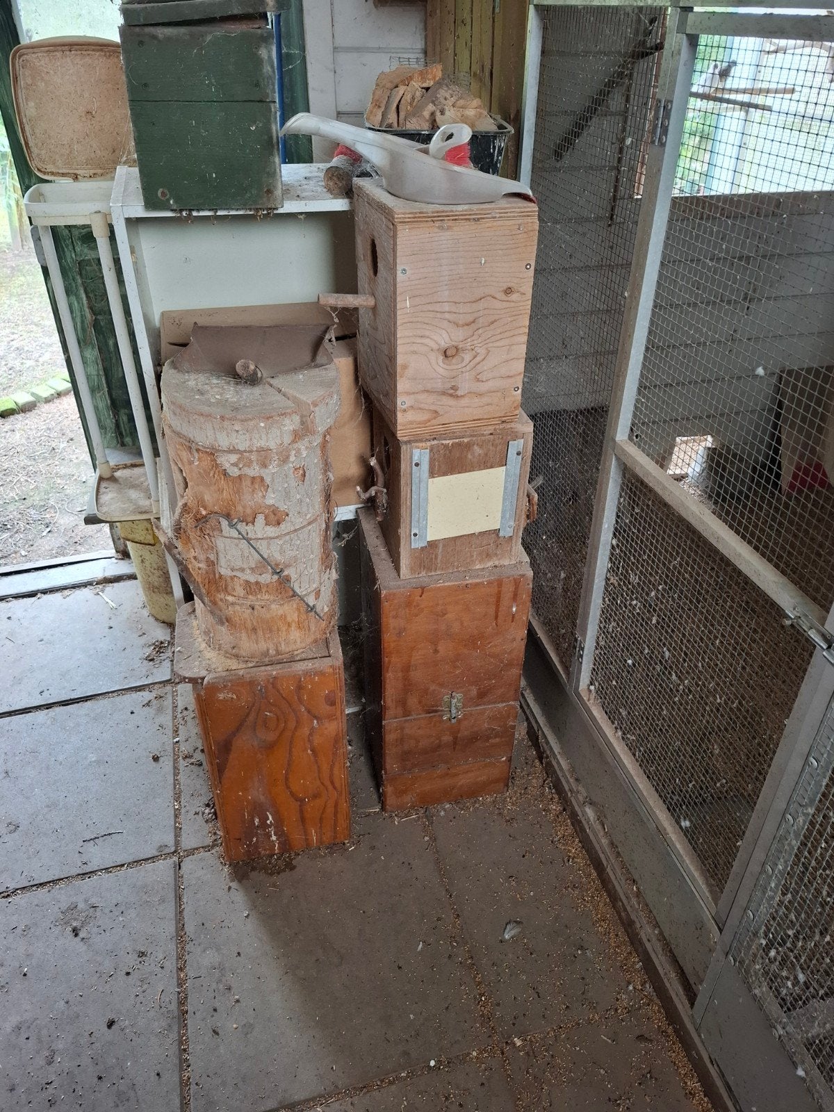 Vogel  toebehoren Blokken ,Kooien etc, Ophalen, Gebruikt