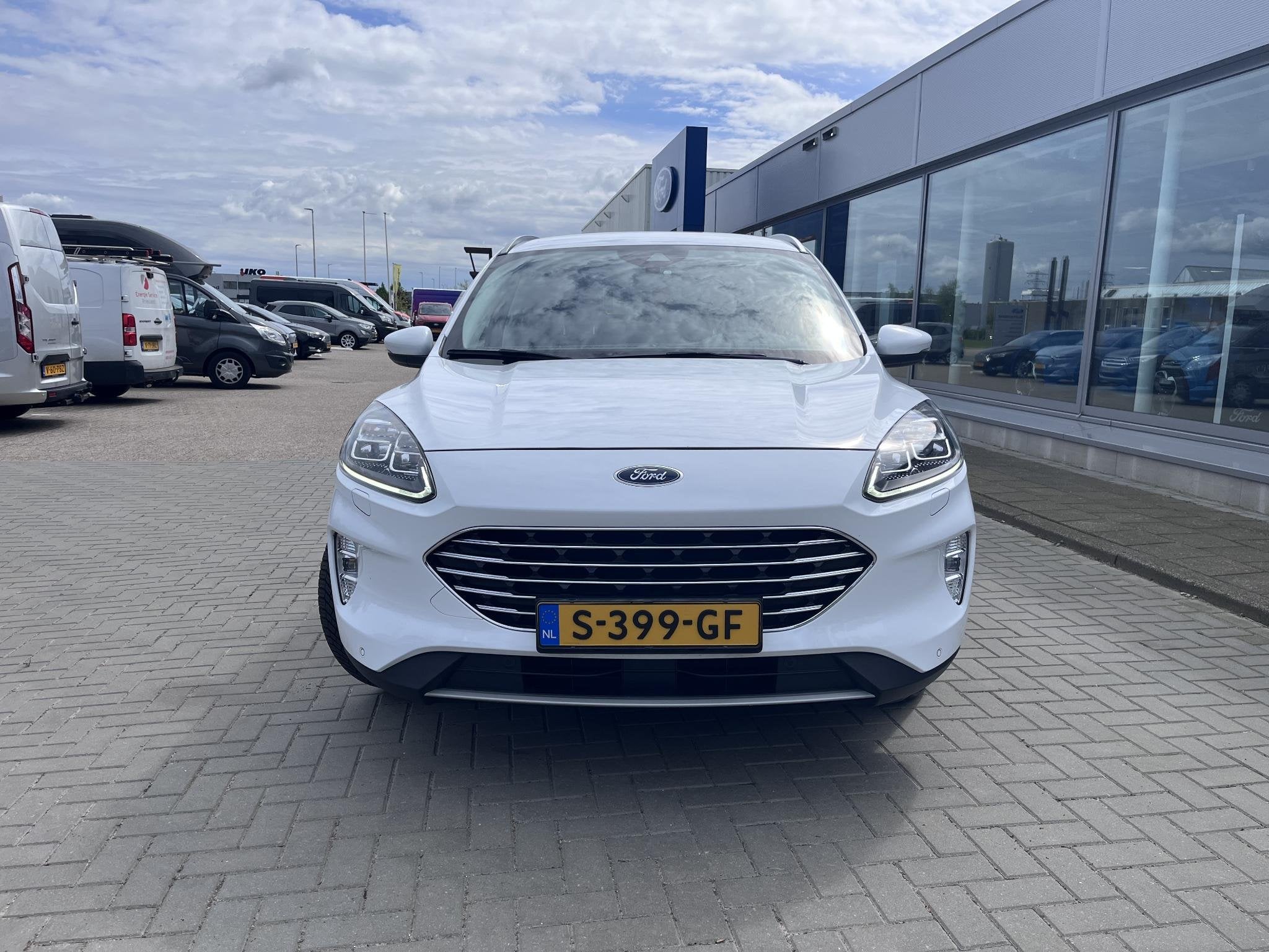 Ford Kuga 2.5 PHEV Titanium X 225pk | Winterpack | B&O Play, Gebruikt, 4 cilinders, Wit, Plug-in hybride