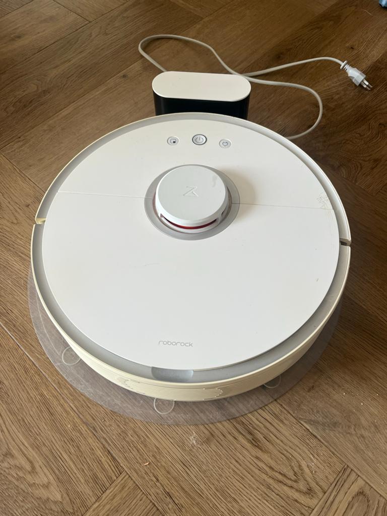 Roborock robotstofzuiger, Witgoed en Apparatuur, Ophalen, Gebruikt, Robotstofzuiger, Slimme navigatie