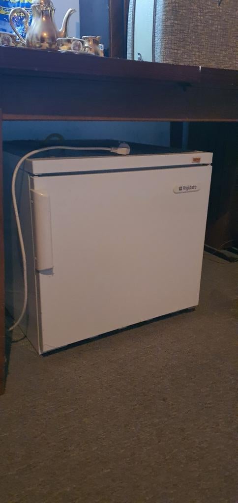 Frigidaire (Electrolux) kleine diepvries, Gebruikt, Minder dan 85 cm, Ophalen, Vrieskast