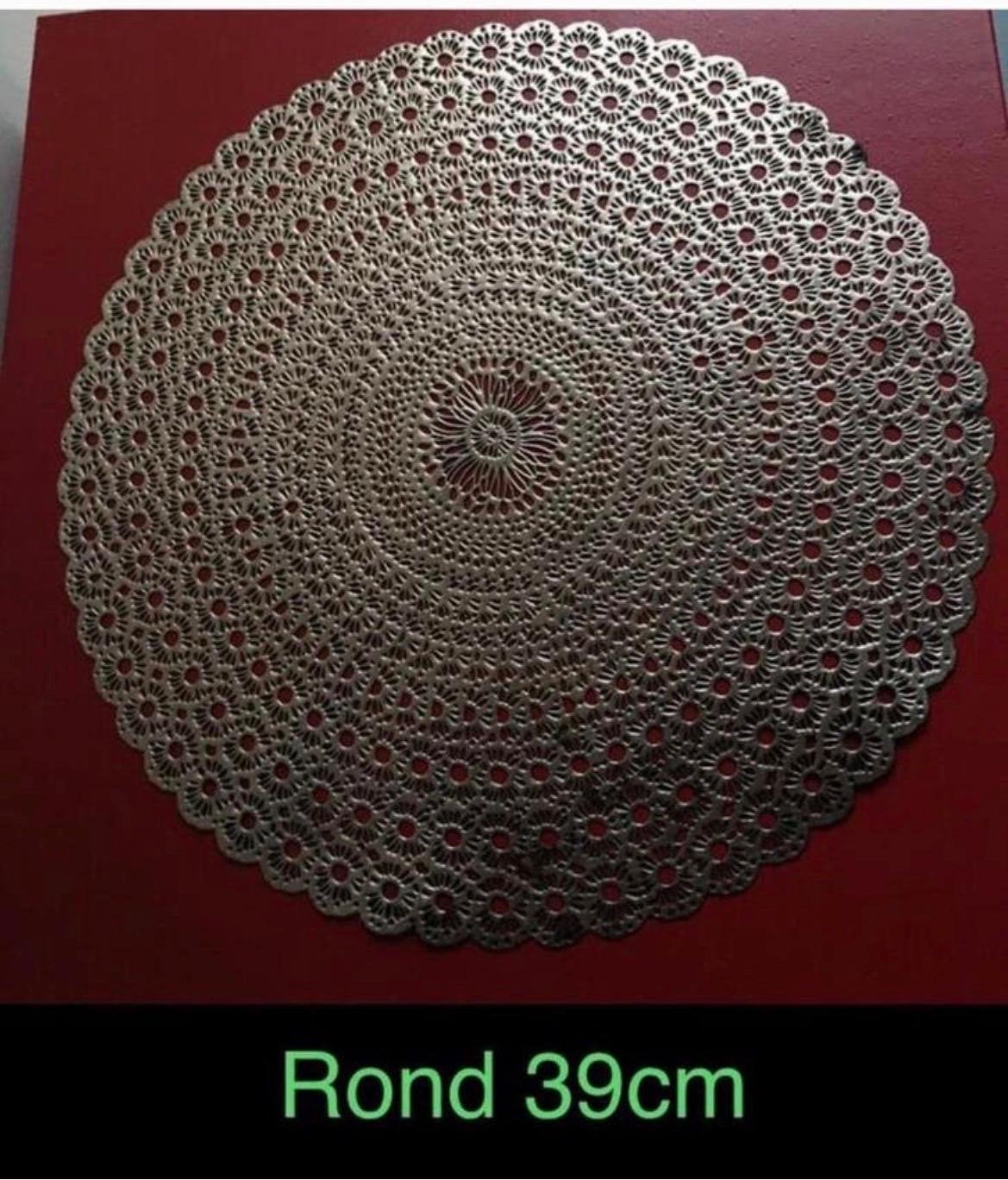 Rond tafelkleed/placemat goudkleurig bloemenpatroon 39cm, Huis en Inrichting, Ophalen, Overige typen, Goud, Kunststof