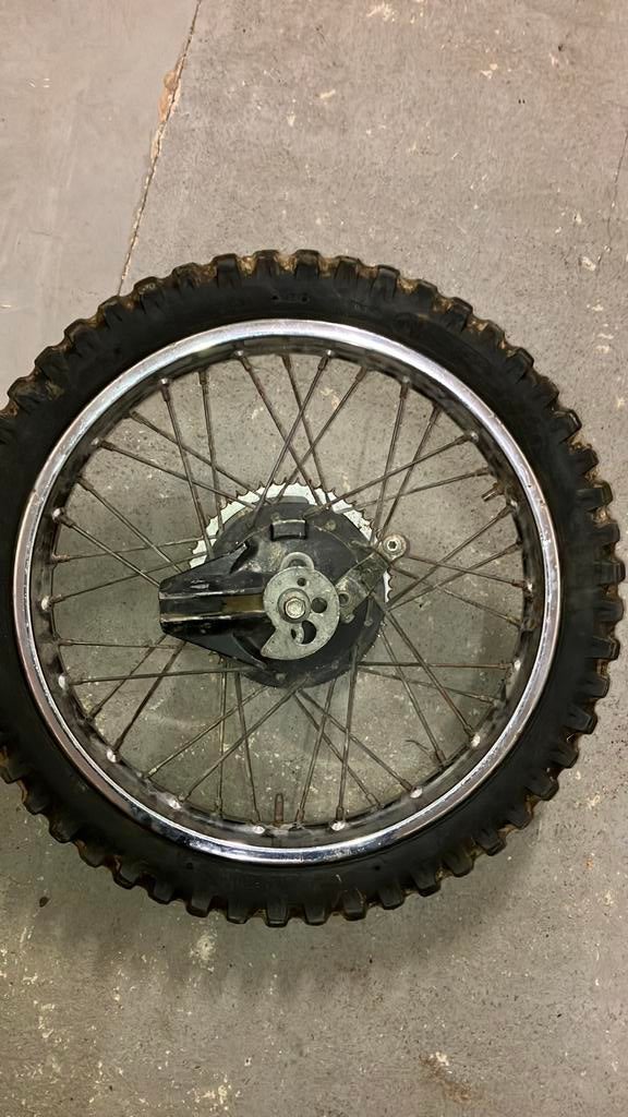 Honda mtx r 18 inch achterwiel met as en remankerplaat, Ophalen of Verzenden, Gebruikt, Overige typen, Overige merken