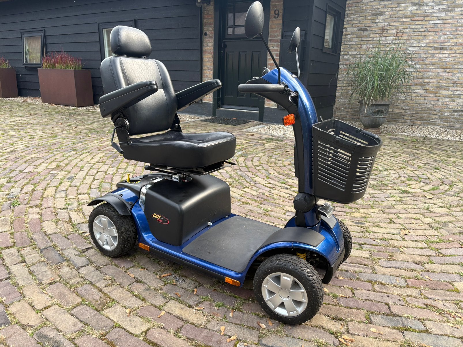 Scootmobiel Pride blauw in nieuwstaat, Zo goed als nieuw