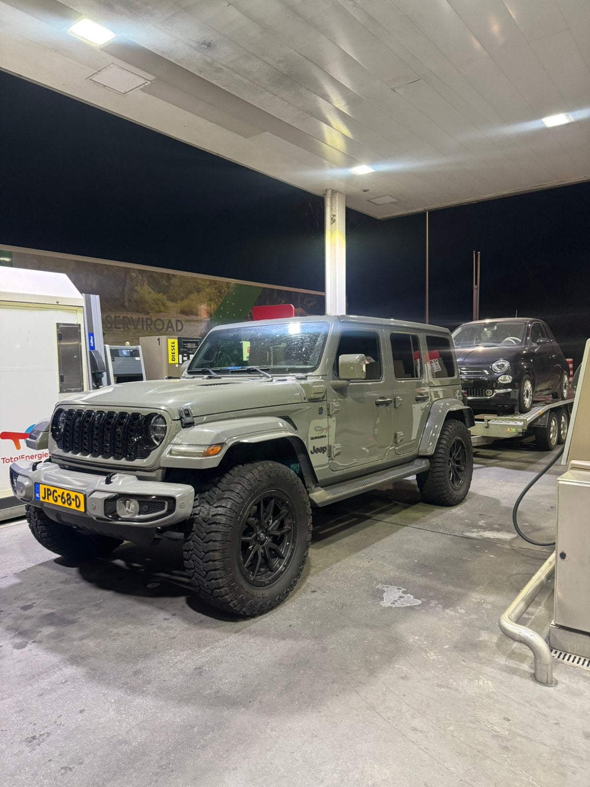 Jeep Wrangler Unlimited Sahara | Alpine | Hybride |, Automaat, 1995 cc, 4 cilinders, 2248 kg