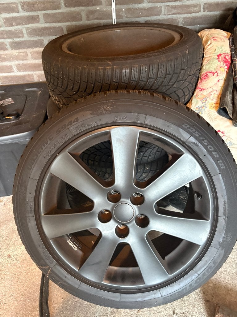 Winterbanden Honda/Toyota/Lexus/Dacia/Renault 225/50-R18, 18 inch, Gebruikt, Winterbanden, Band(en)