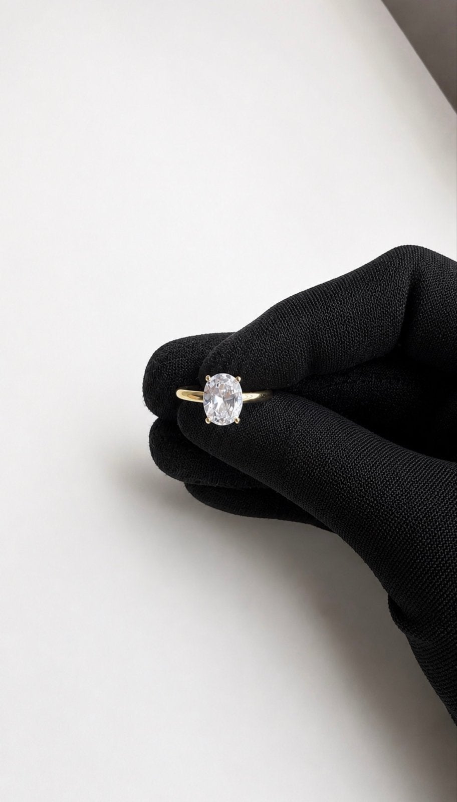 Elegante Gouden Ring met Ovale Zirkonia Steen, Met kristal, Ophalen of Verzenden, Zo goed als nieuw, 17 tot 18