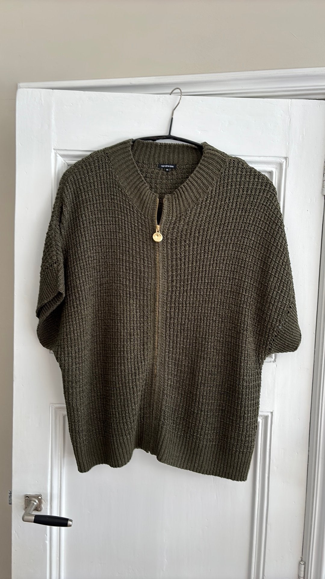 Caroline Biss mosgroen vest nieuw maat 44, Verzenden, Nieuw, Maat 42/44 (L), Groen