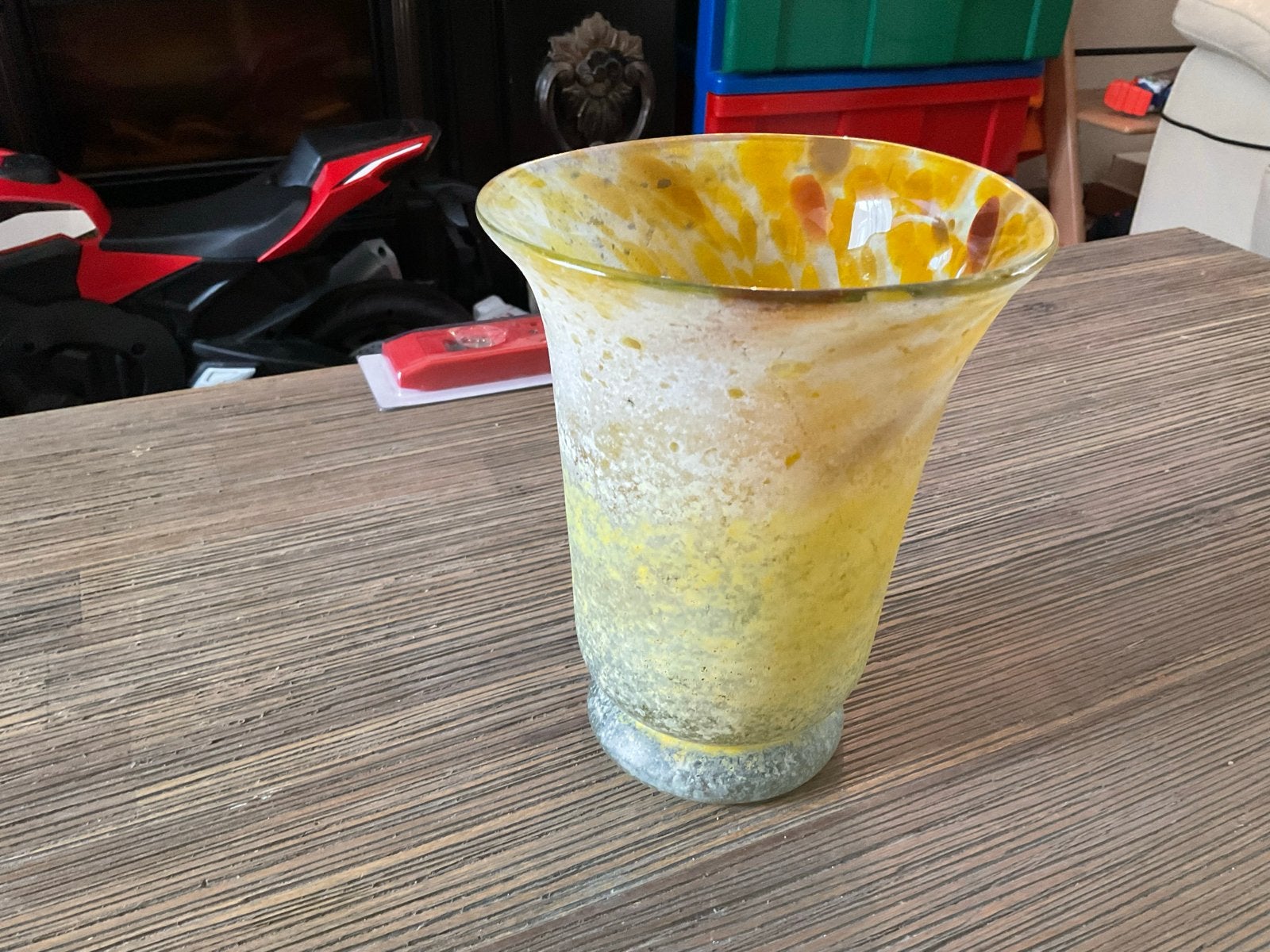 Gele glazen vaas met spikkelpatroon, Ophalen of Verzenden