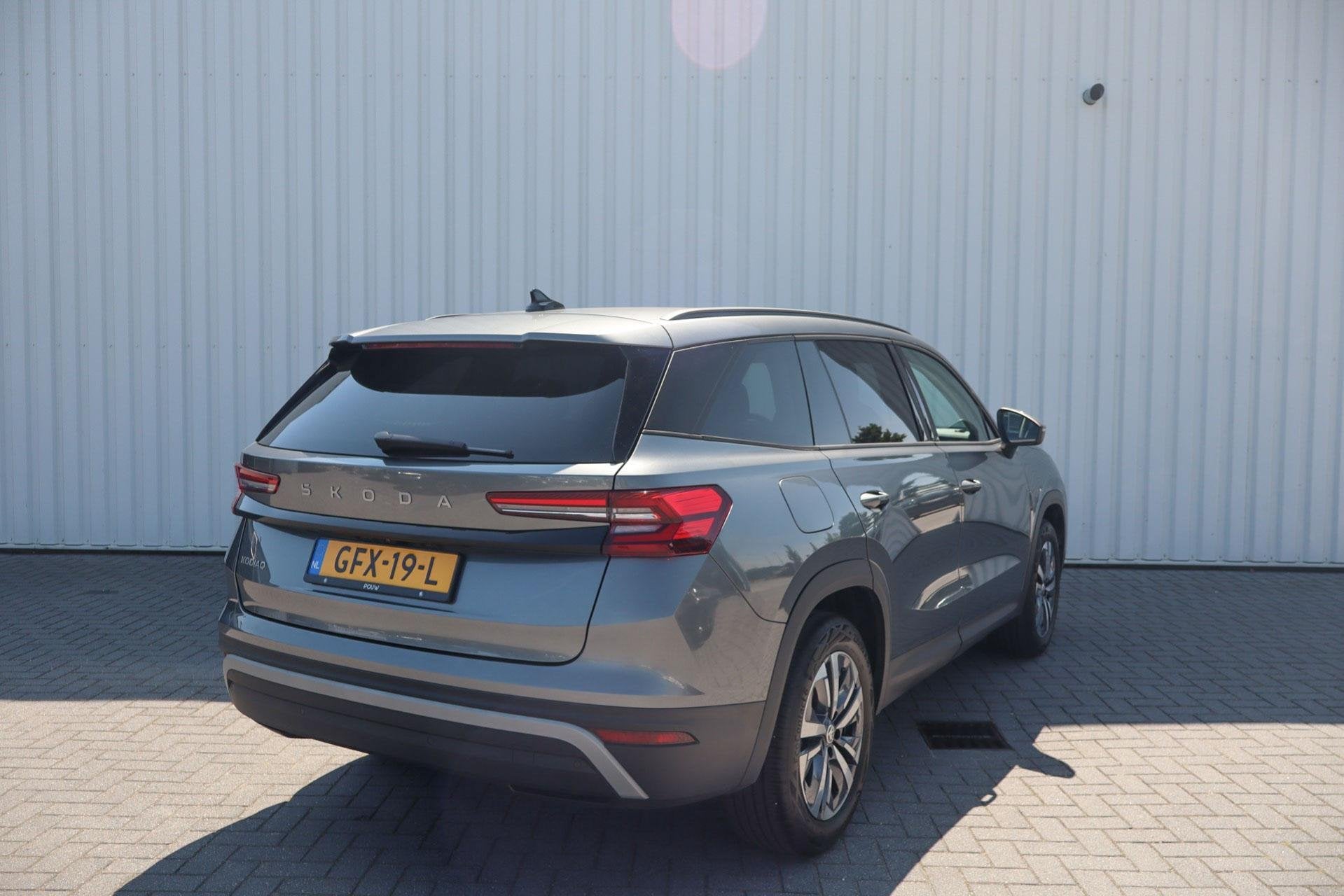 Skoda Kodiaq 1.5 TSI 150pk DSG MHEV Tour Edition | Trekhaak, Auto's, 12 maanden, Stof, Euro 6, 4 cilinders