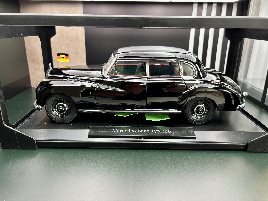 1:18 Mercedes-benz typ 300, Hobby en Vrije tijd, Modelauto's | 1:18, Ophalen of Verzenden, Zo goed als nieuw, Auto, Overige merken